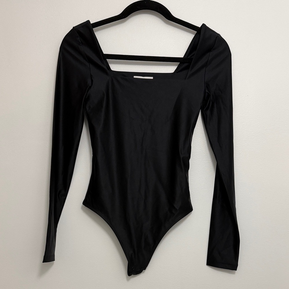 NWOT Babaton Contour Shine Black Long Sleeve Bodysuit
